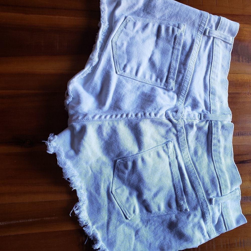 O2 Denim White Jean Shorts Size L - Picture 5 of 9